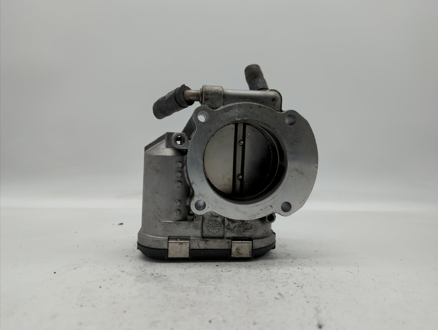 2011-2016 Kia Optima Throttle Body P/N:35100-2G800 Fits Fits 2011 2012 2013 2014 2015 2016 OEM Used Auto Parts - Oemusedauto