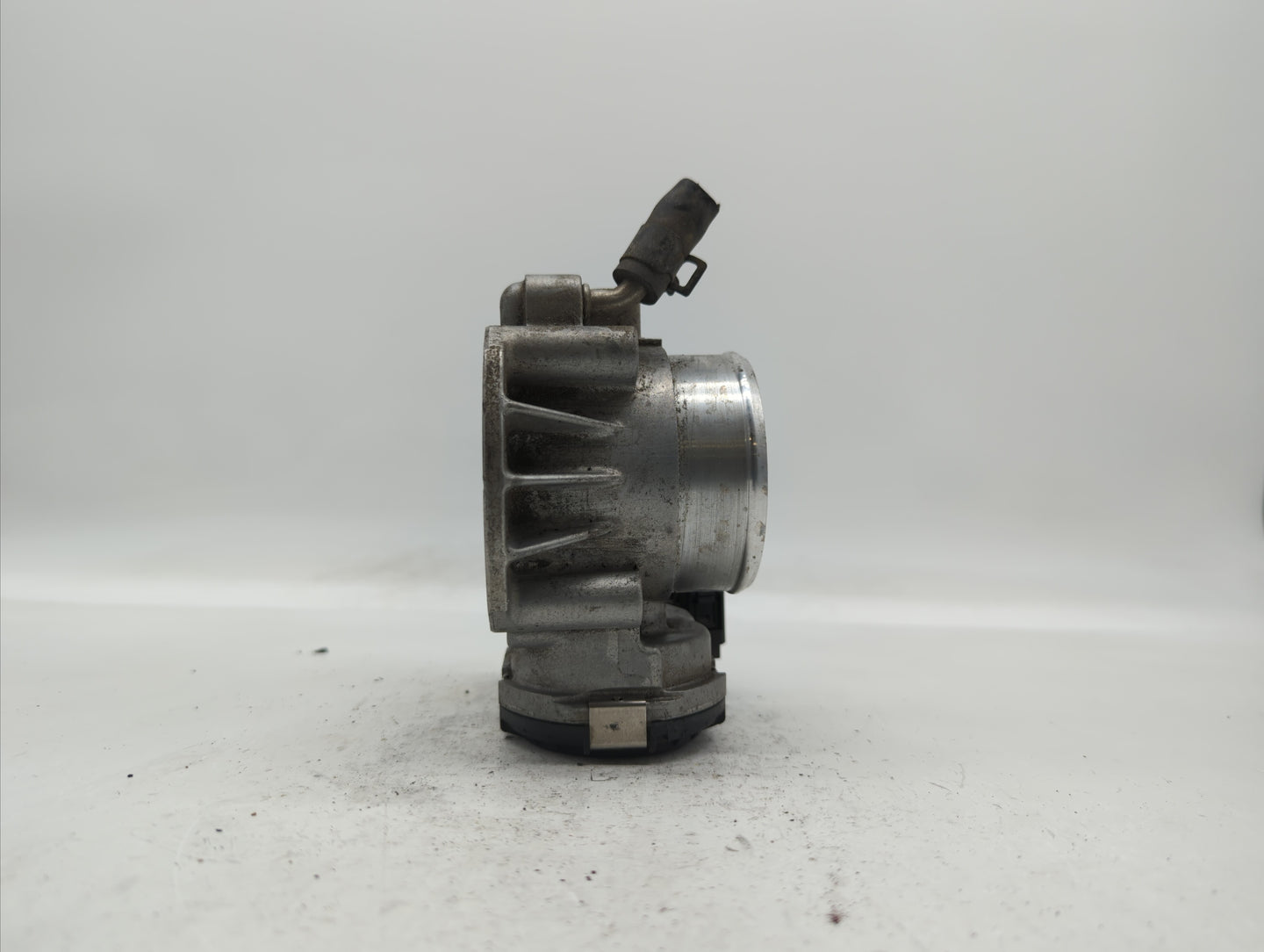 2011-2016 Kia Optima Throttle Body P/N:35100-2G800 Fits Fits 2011 2012 2013 2014 2015 2016 OEM Used Auto Parts - Oemusedauto