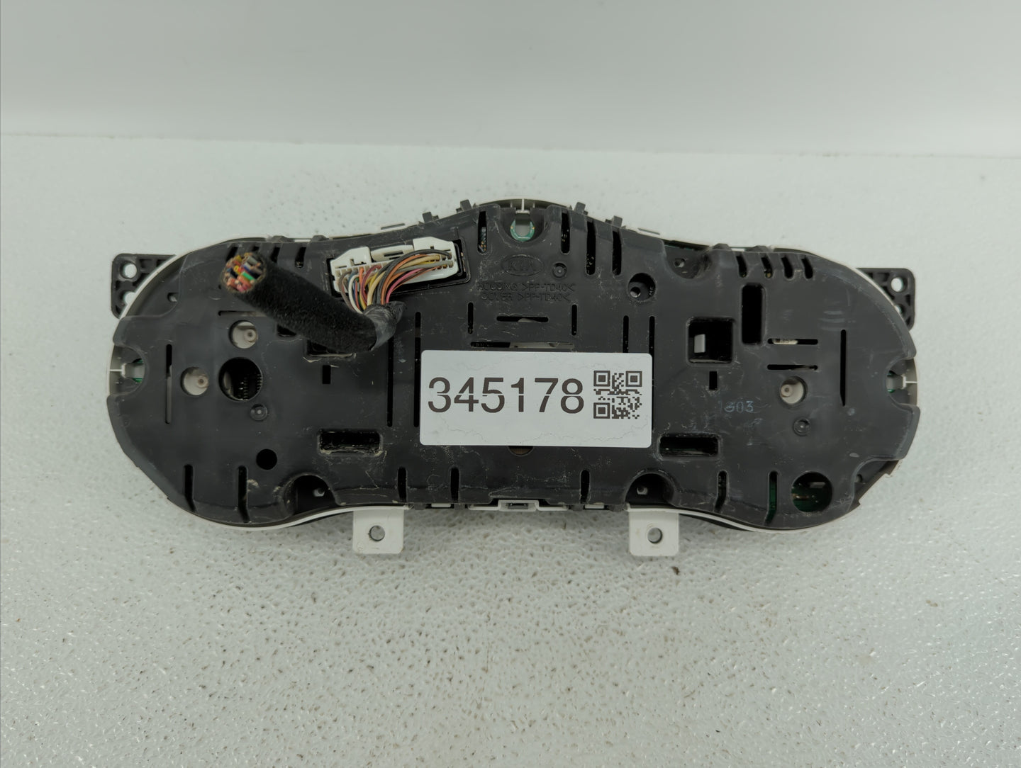 2012 Kia Optima Instrument Cluster Speedometer Gauges Fits Fits 2005 2006 OEM Used Auto Parts - Oemusedautoparts1.com