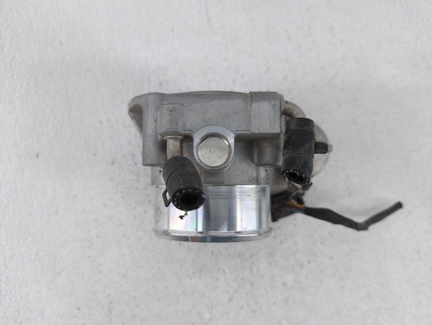 2011-2015 Kia Optima Throttle Body P/N:35100-2G700 Fits Fits 2011 2012 2013 2014 2015 2016 OEM Used Auto Parts - Oemusedauto