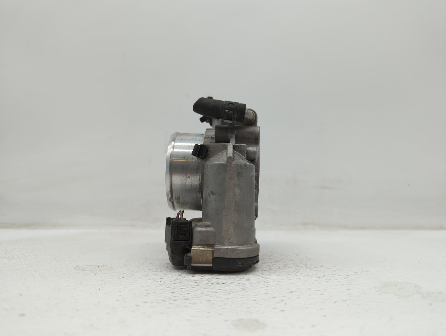 2011-2015 Kia Optima Throttle Body P/N:35100-2G700 47660 EM30A Fits Fits 2011 2012 2013 2014 2015 2016 OEM Used Auto Parts -