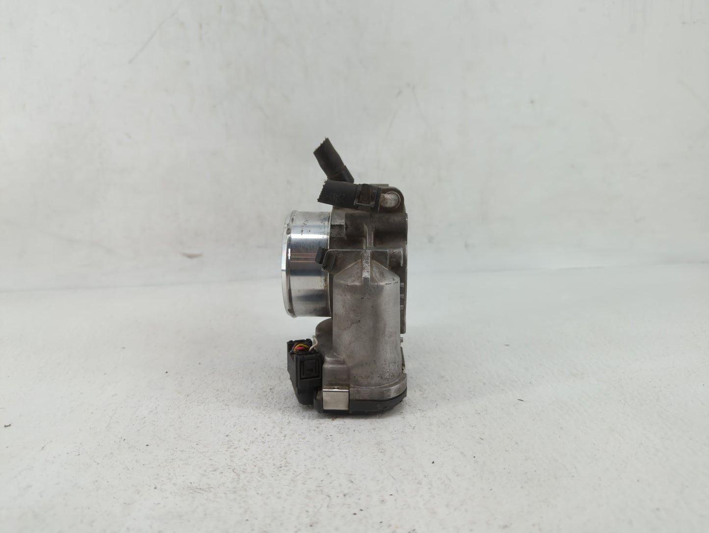 2011-2015 Kia Optima Throttle Body P/N:904501 0001 35100-2G700 Fits Fits 2011 2012 2013 2014 2015 2016 OEM Used Auto Parts -