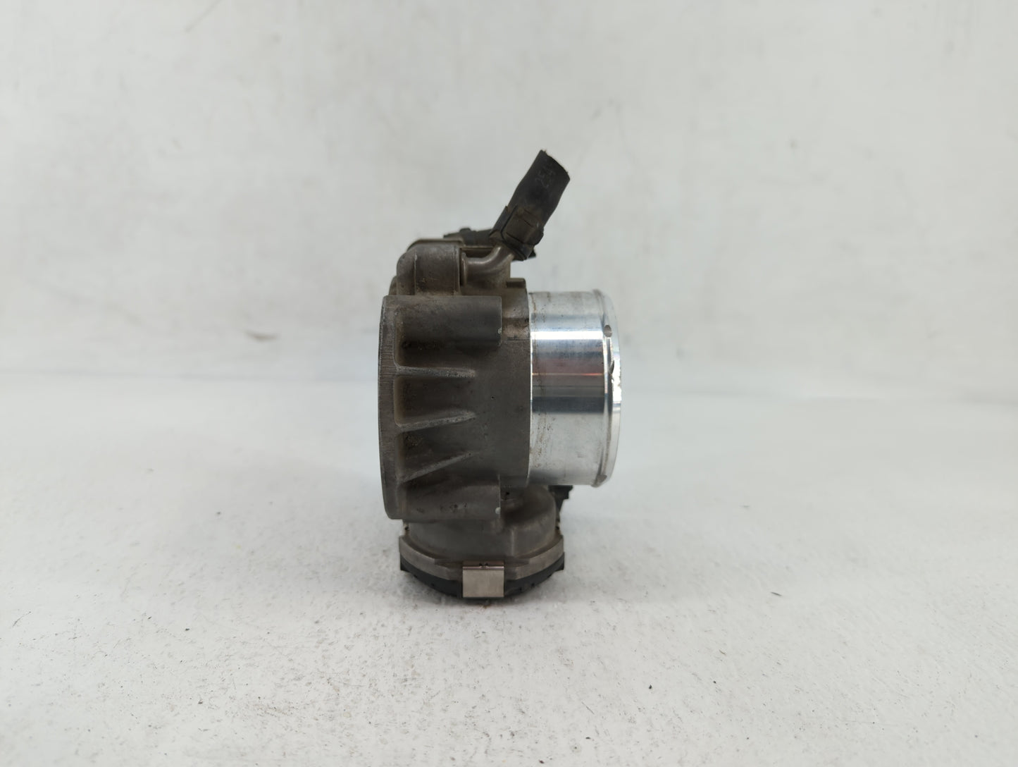 2011-2015 Kia Optima Throttle Body P/N:904501 0001 35100-2G700 Fits Fits 2011 2012 2013 2014 2015 2016 OEM Used Auto Parts -