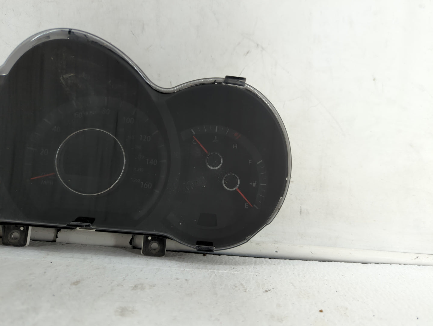 2012-2013 Kia Optima Instrument Cluster Speedometer Gauges P/N:94001-2T323 94001-2T322 Fits Fits 2012 2013 OEM Used Auto Par