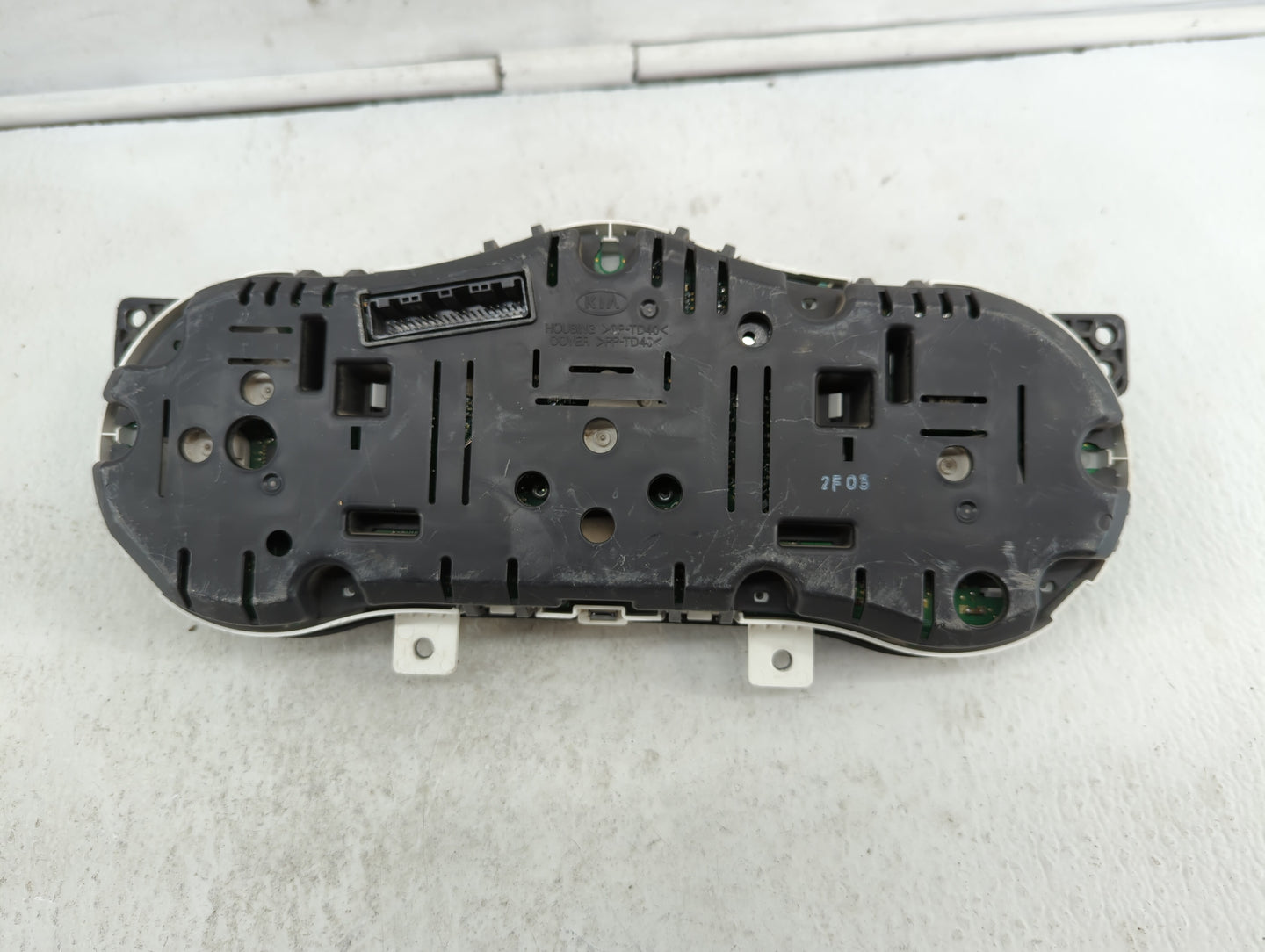 2012-2013 Kia Optima Instrument Cluster Speedometer Gauges P/N:94001-2T323 94001-2T322 Fits Fits 2012 2013 OEM Used Auto Par