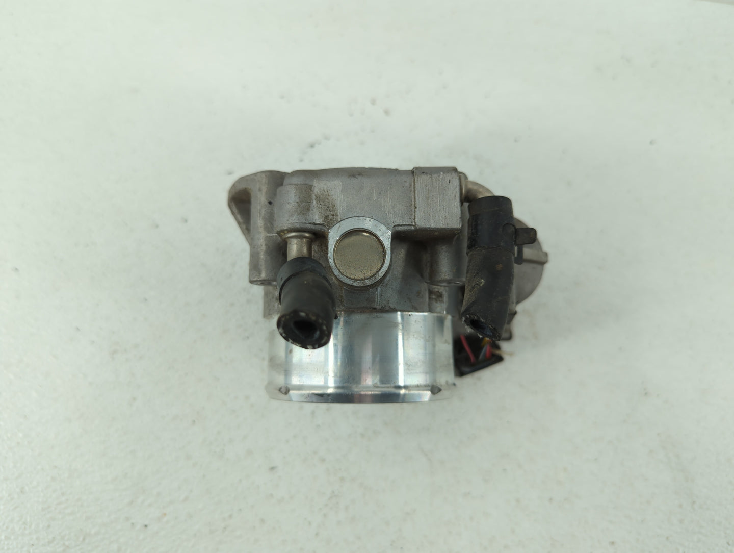 2011-2015 Kia Optima Throttle Body P/N:35100-2G700 Fits Fits 2011 2012 2013 2014 2015 2016 OEM Used Auto Parts - Oemusedauto