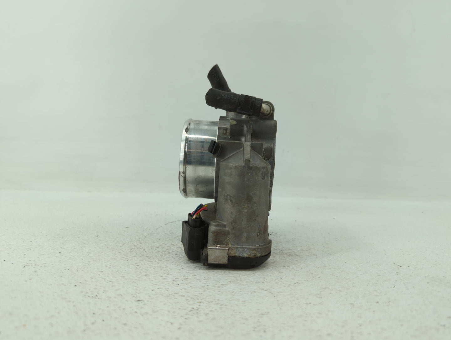 2011-2015 Kia Optima Throttle Body P/N:35100-2G700 Fits Fits 2011 2012 2013 2014 2015 2016 OEM Used Auto Parts - Oemusedauto