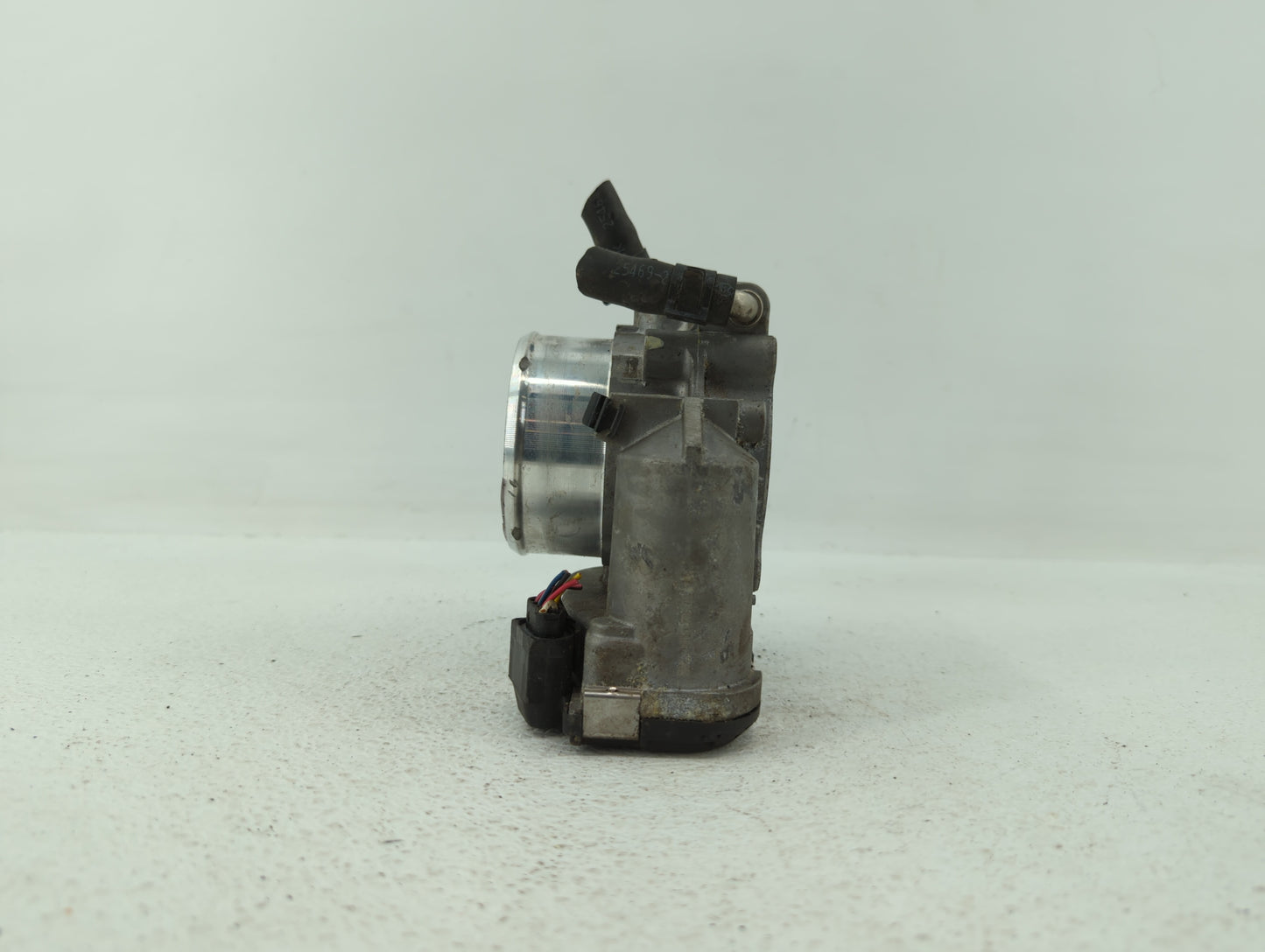 2011-2015 Kia Optima Throttle Body P/N:35100-2G700 Fits Fits 2011 2012 2013 2014 2015 2016 OEM Used Auto Parts - Oemusedauto