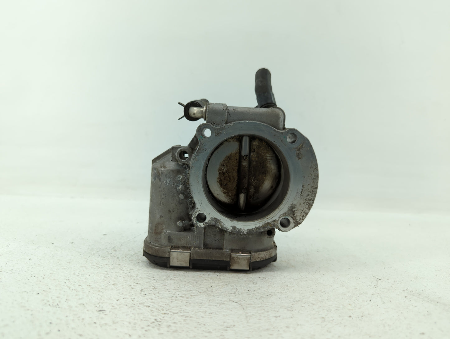 2011-2015 Kia Optima Throttle Body P/N:35100-2G700 Fits Fits 2011 2012 2013 2014 2015 2016 OEM Used Auto Parts - Oemusedauto