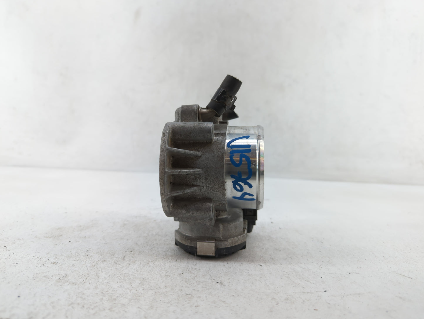 2011-2015 Kia Optima Throttle Body P/N:35100-2G700 Fits Fits 2011 2012 2013 2014 2015 2016 OEM Used Auto Parts - Oemusedauto