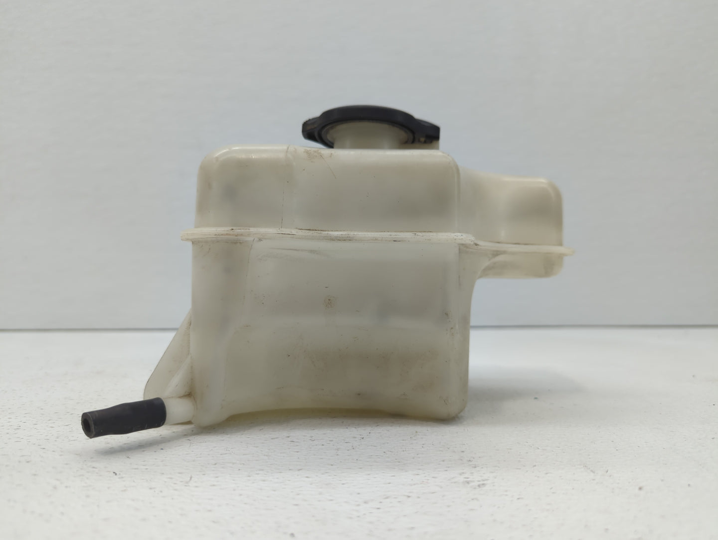2011-2016 Kia Optima Radiator Coolant Overflow Expansion Tank Bottle 414142 - Oemusedautoparts1.com