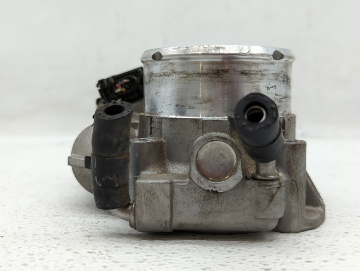 2011-2015 Kia Optima Throttle Body P/N:35100-2G700 Fits Fits 2011 2012 2013 2014 2015 2016 OEM Used Auto Parts - Oemusedauto