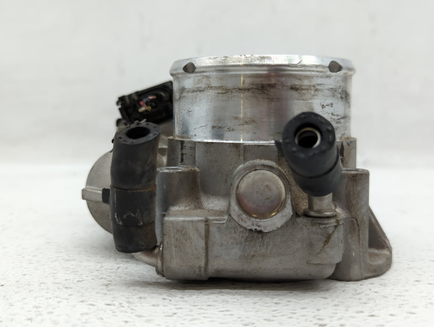 2011-2015 Kia Optima Throttle Body P/N:35100-2G700 Fits Fits 2011 2012 2013 2014 2015 2016 OEM Used Auto Parts - Oemusedauto