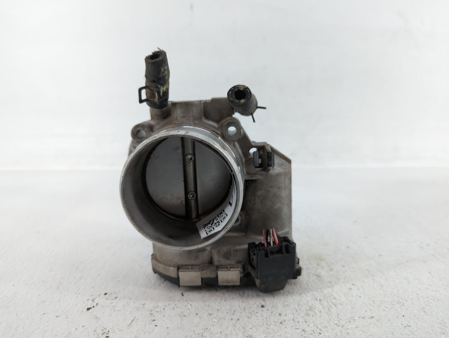 2011-2015 Kia Optima Throttle Body P/N:35100-2G700 Fits Fits 2011 2012 2013 2014 2015 2016 OEM Used Auto Parts - Oemusedauto