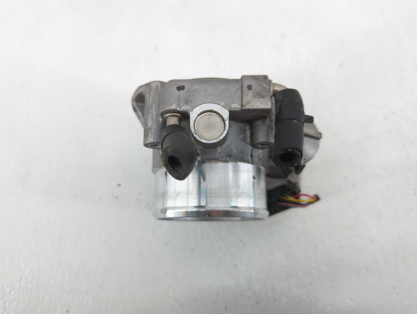 2011-2015 Kia Optima Throttle Body P/N:35100-2G700 Fits Fits 2011 2012 2013 2014 2015 2016 OEM Used Auto Parts - Oemusedauto