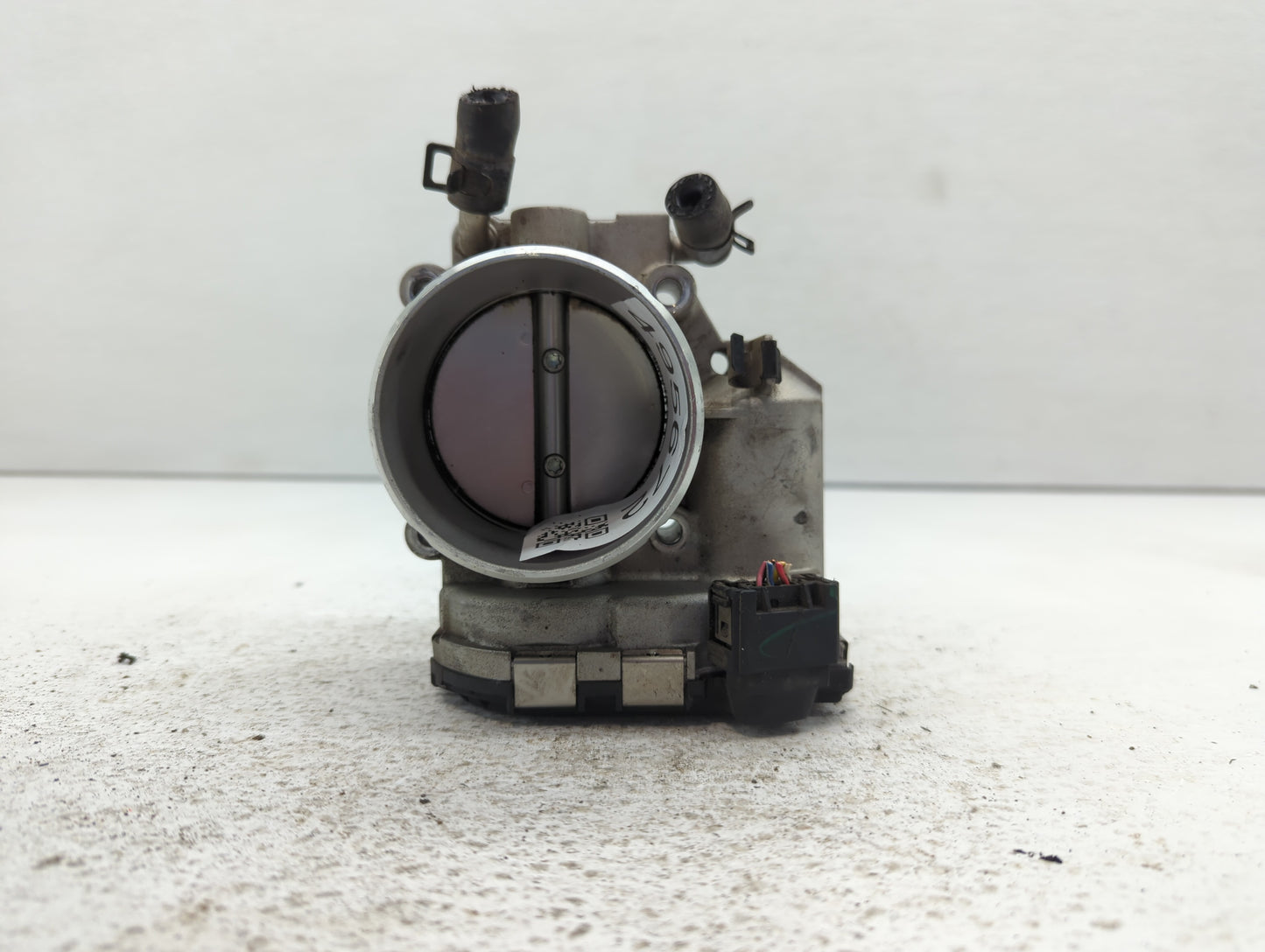 2011-2015 Kia Optima Throttle Body P/N:35100-2G700 Fits Fits 2011 2012 2013 2014 2015 2016 OEM Used Auto Parts - Oemusedauto