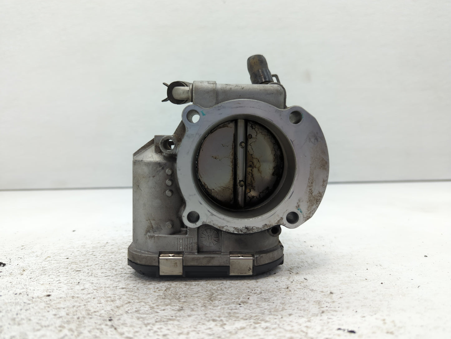 2011-2015 Kia Optima Throttle Body P/N:35100-2G700 Fits Fits 2011 2012 2013 2014 2015 2016 OEM Used Auto Parts - Oemusedauto