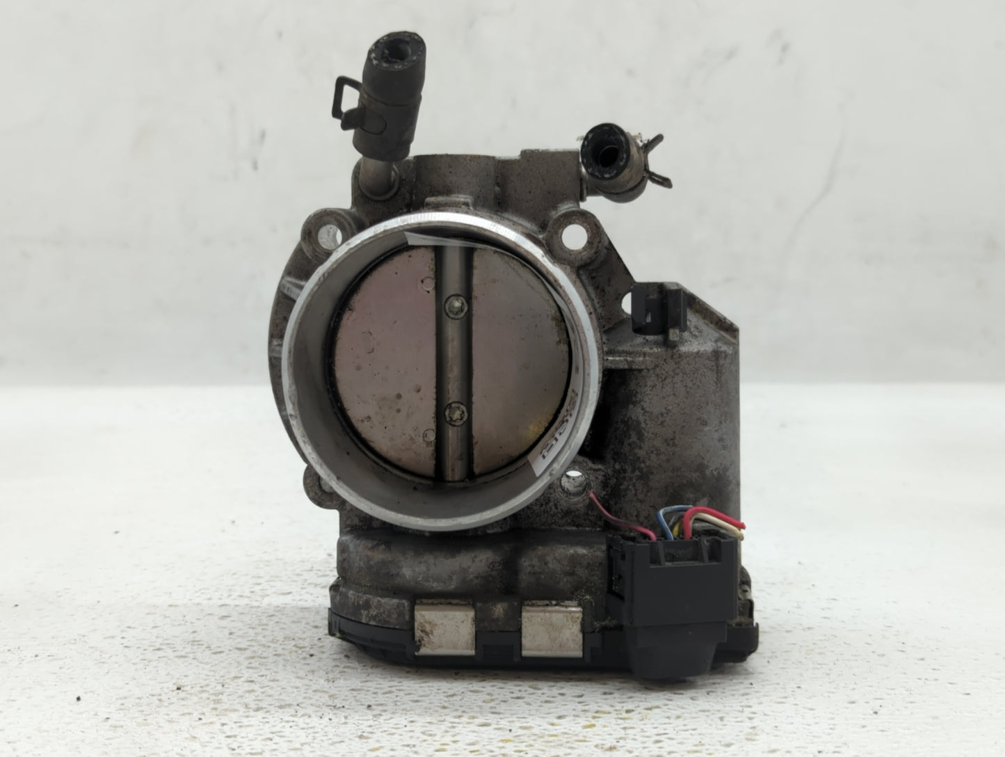 2011-2015 Kia Optima Throttle Body P/N:35100-2G700 Fits Fits 2011 2012 2013 2014 2015 2016 OEM Used Auto Parts - Oemusedauto