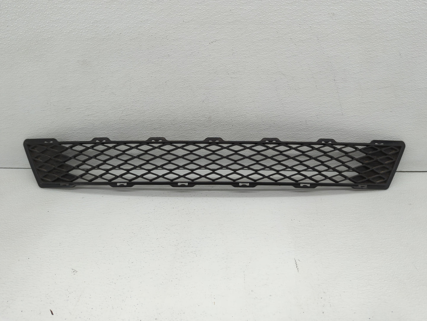 2012 Kia Optima Front Grille Bumper Not Included - Oemusedautoparts1.com