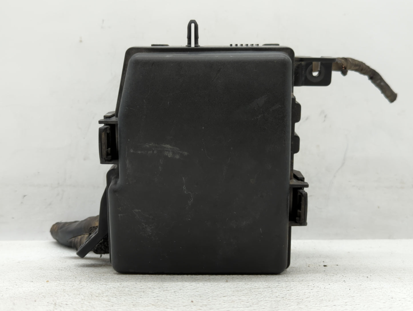 2011-2013 Kia Optima Fusebox Fuse Box Panel Relay Module P/N:91202-2T990 Fits Fits 2011 2012 2013 OEM Used Auto Parts - Oemu