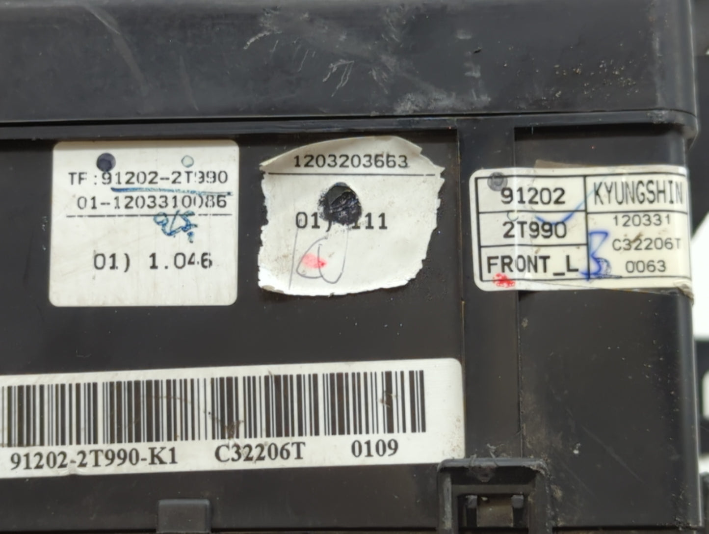 2011-2013 Kia Optima Fusebox Fuse Box Panel Relay Module P/N:91202-2T990 Fits Fits 2011 2012 2013 OEM Used Auto Parts - Oemu