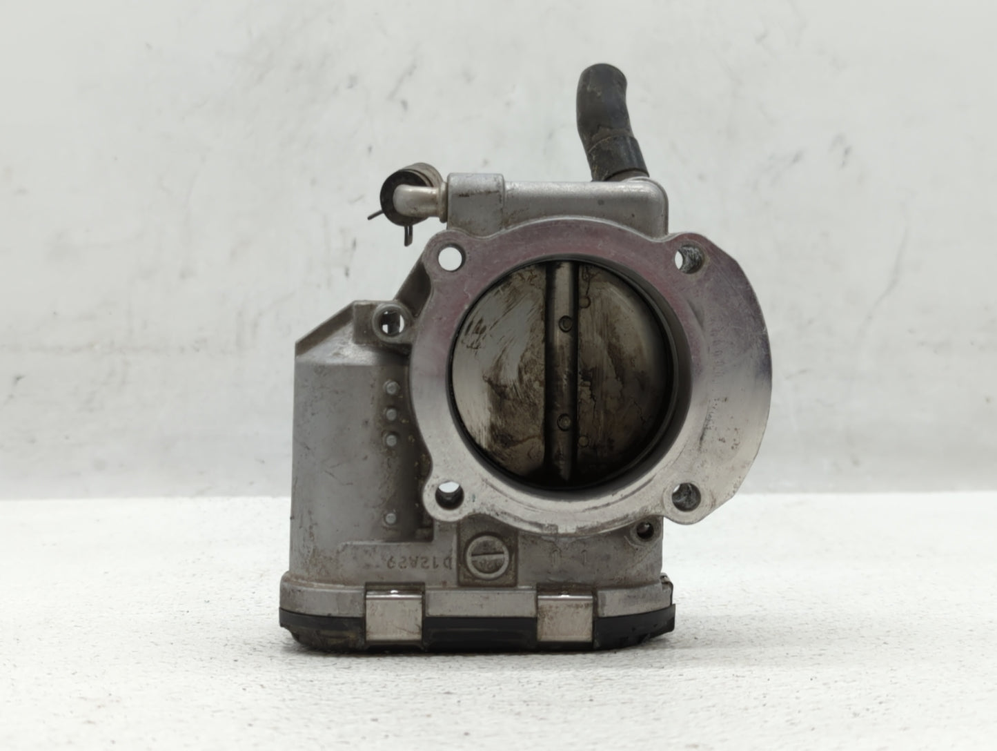 2011-2015 Kia Optima Throttle Body P/N:35100-2G700 Fits Fits 2011 2012 2013 2014 2015 2016 OEM Used Auto Parts - Oemusedauto