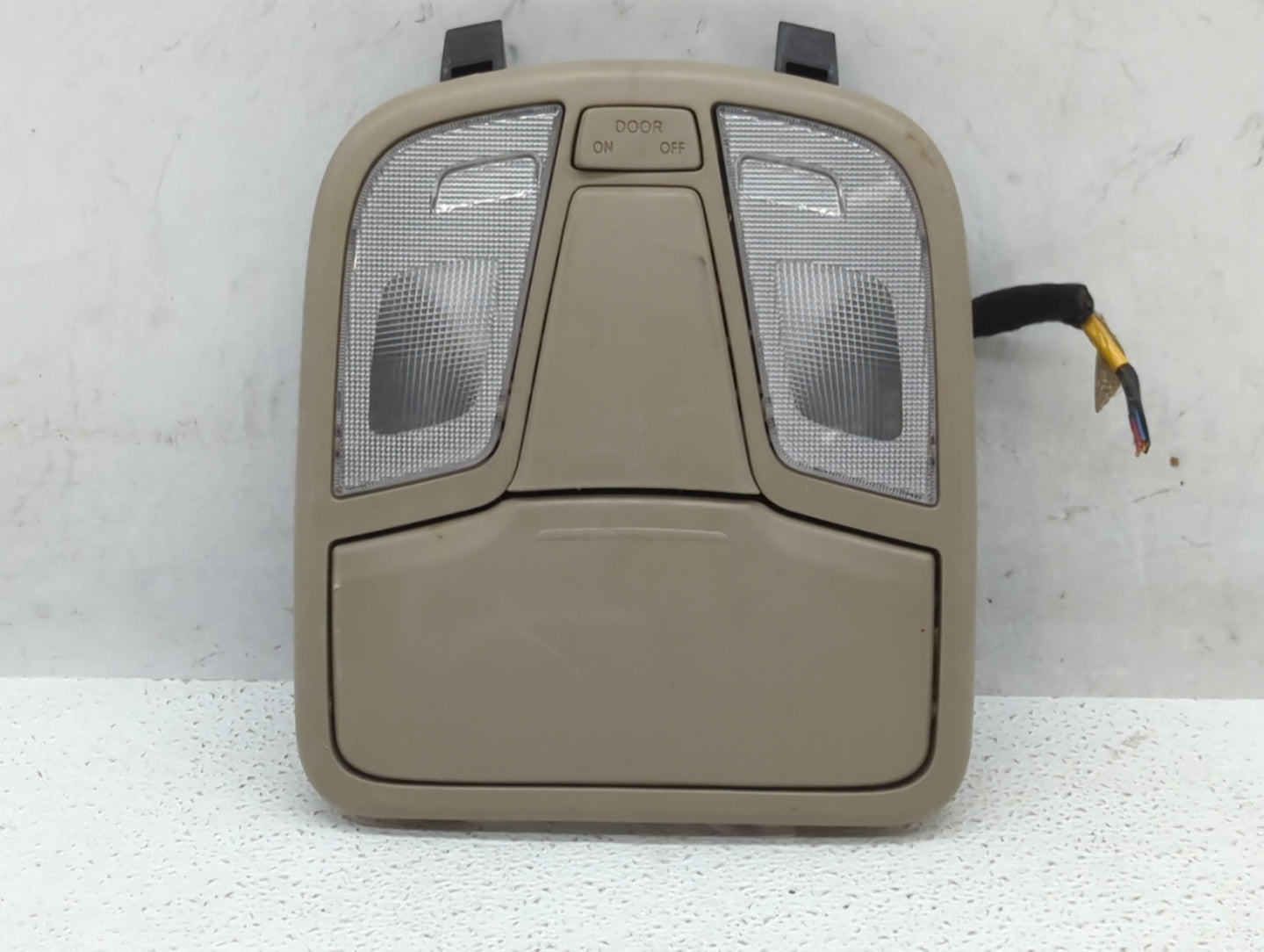 2012 Kia Optima Overhead Roof Console - Oemusedautoparts1.com