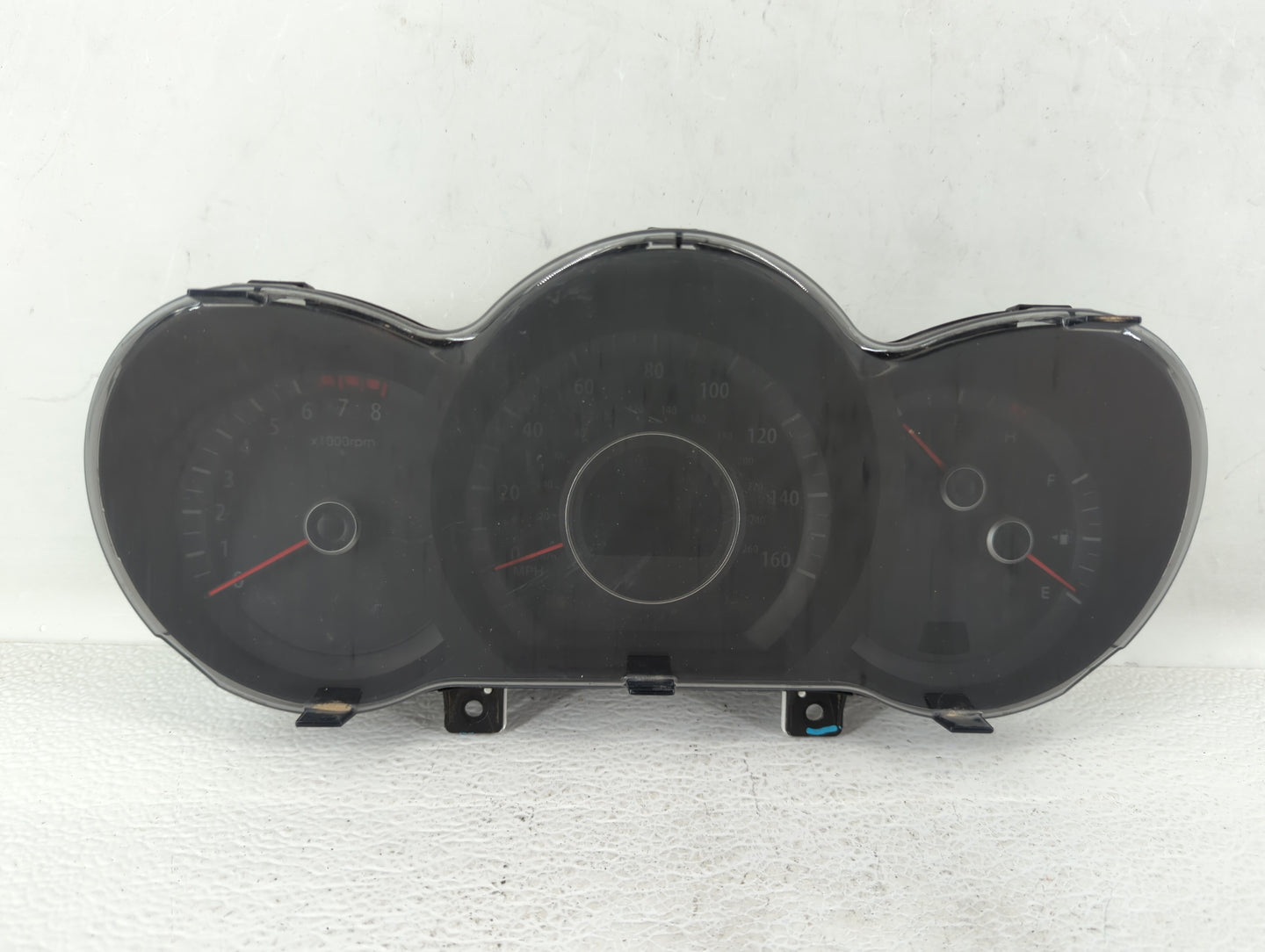 2012-2013 Kia Optima Instrument Cluster Speedometer Gauges P/N:94001-2T323 Fits Fits 2012 2013 OEM Used Auto Parts - Oemused