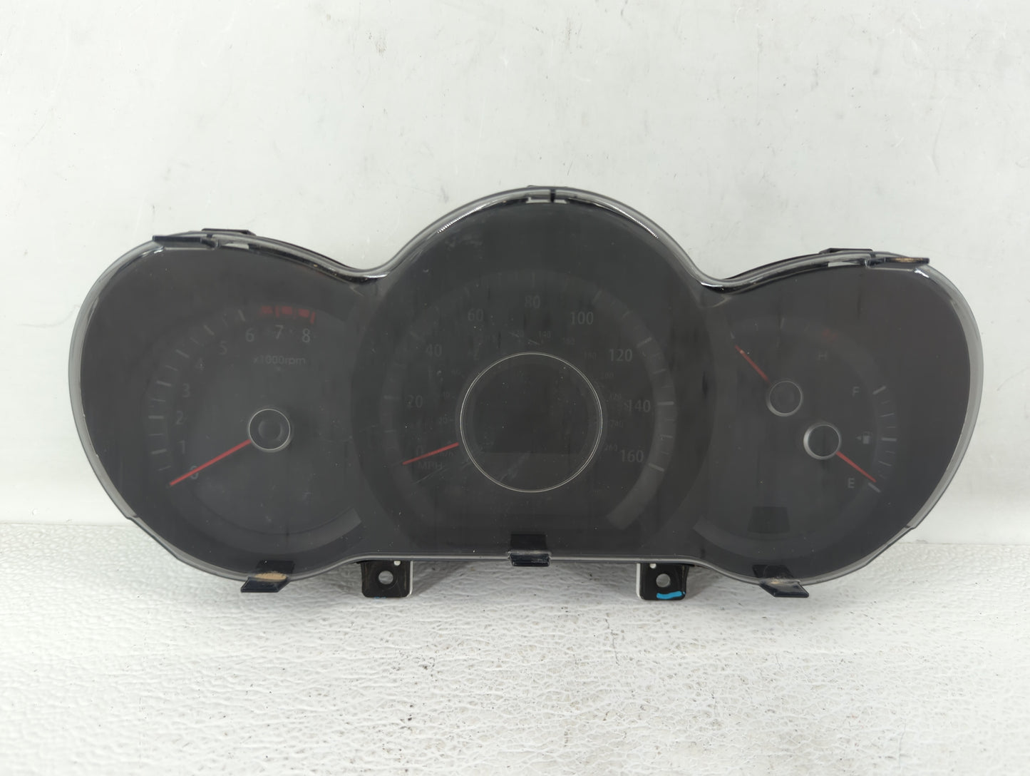 2012-2013 Kia Optima Instrument Cluster Speedometer Gauges P/N:94001-2T323 Fits Fits 2012 2013 OEM Used Auto Parts - Oemused