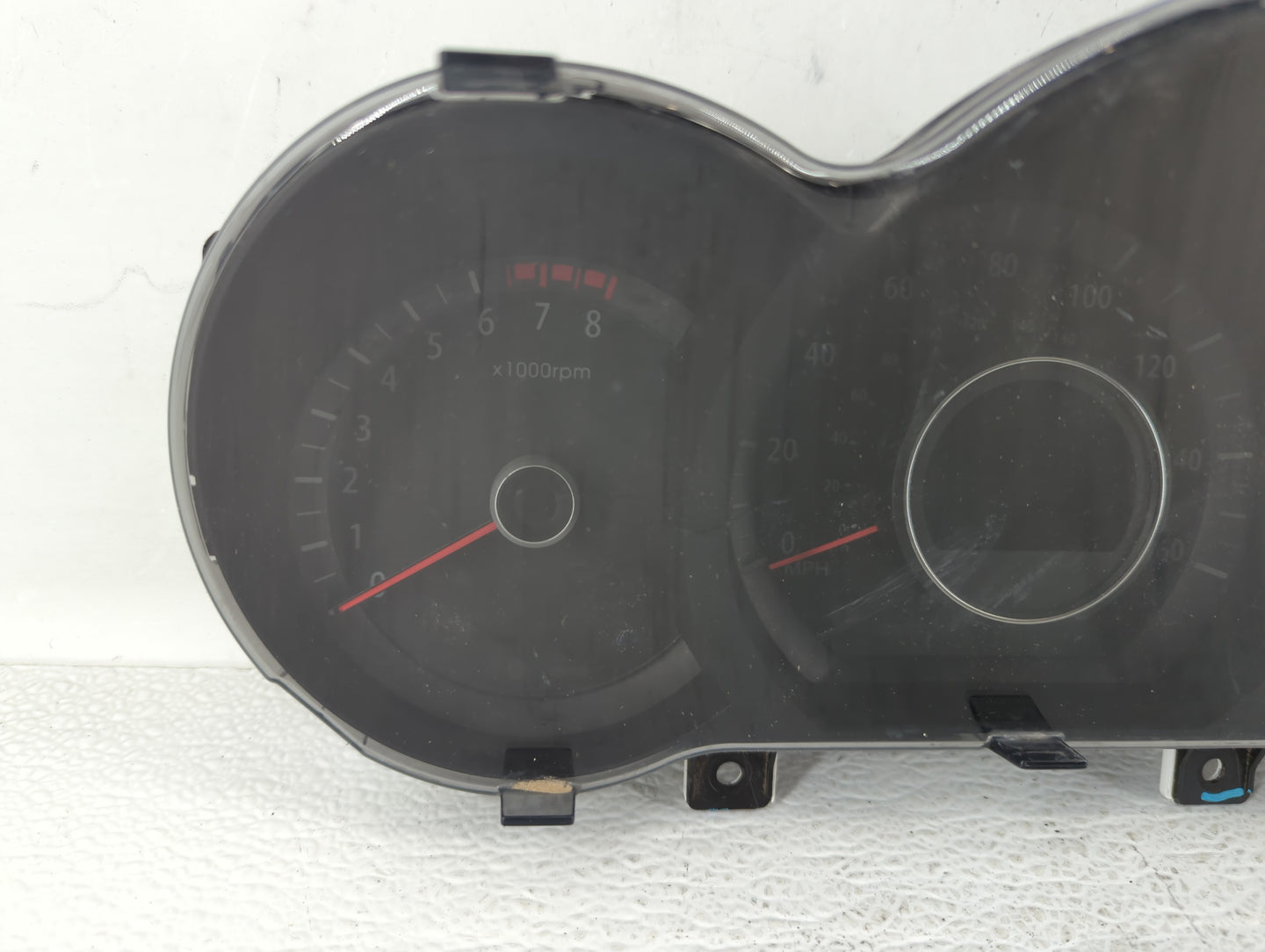 2012-2013 Kia Optima Instrument Cluster Speedometer Gauges P/N:94001-2T323 Fits Fits 2012 2013 OEM Used Auto Parts - Oemused
