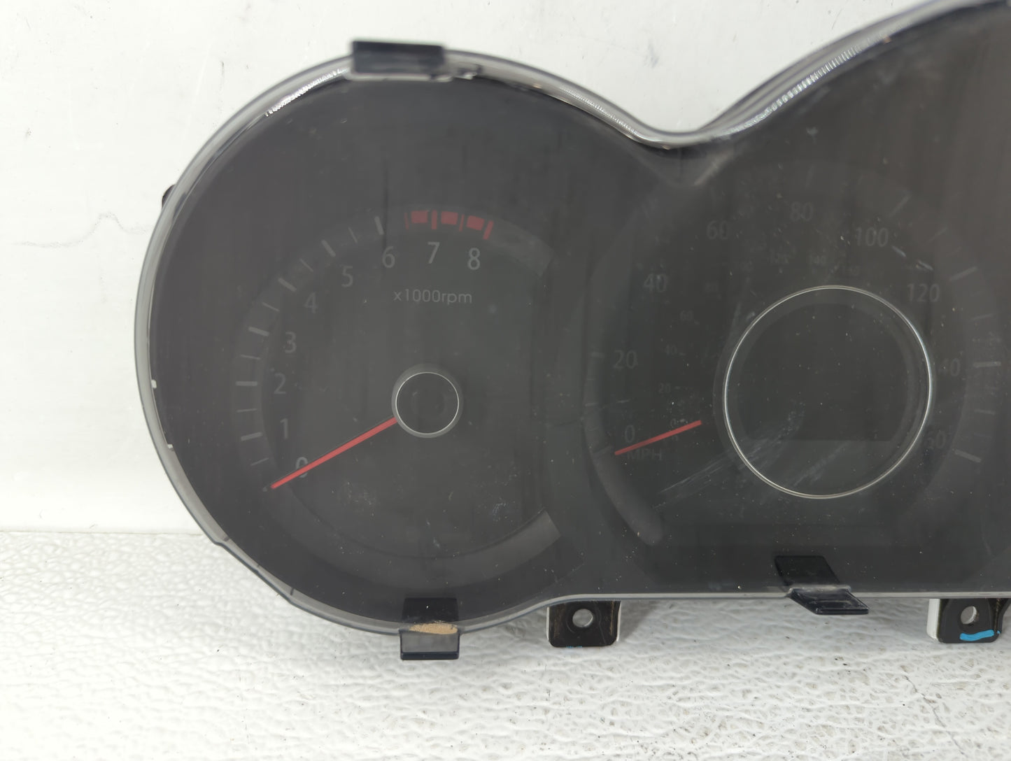 2012-2013 Kia Optima Instrument Cluster Speedometer Gauges P/N:94001-2T323 Fits Fits 2012 2013 OEM Used Auto Parts - Oemused