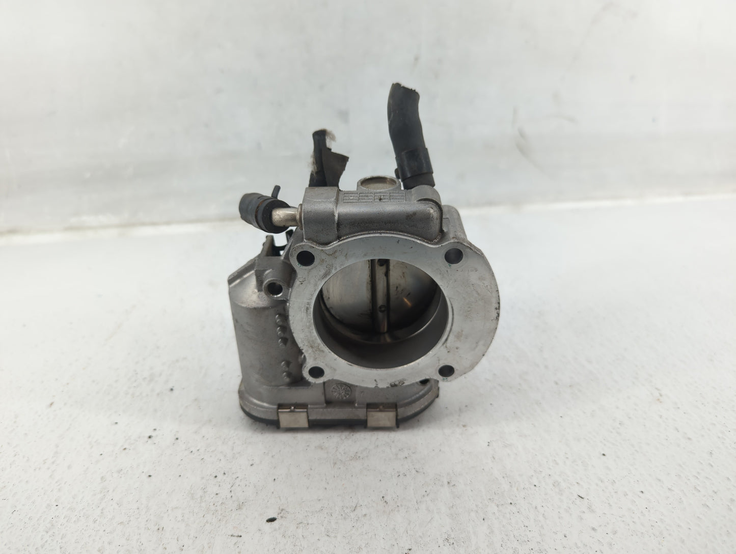 2011-2016 Kia Optima Throttle Body P/N:35100-2G800 Fits Fits 2011 2012 2013 2014 2015 2016 OEM Used Auto Parts - Oemusedauto