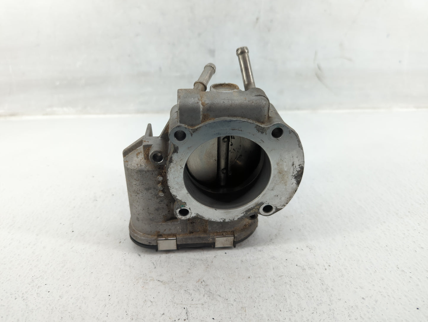 2011-2015 Kia Optima Throttle Body P/N:35100-2G710 Fits Fits 2011 2012 2013 2014 2015 2016 OEM Used Auto Parts - Oemusedauto
