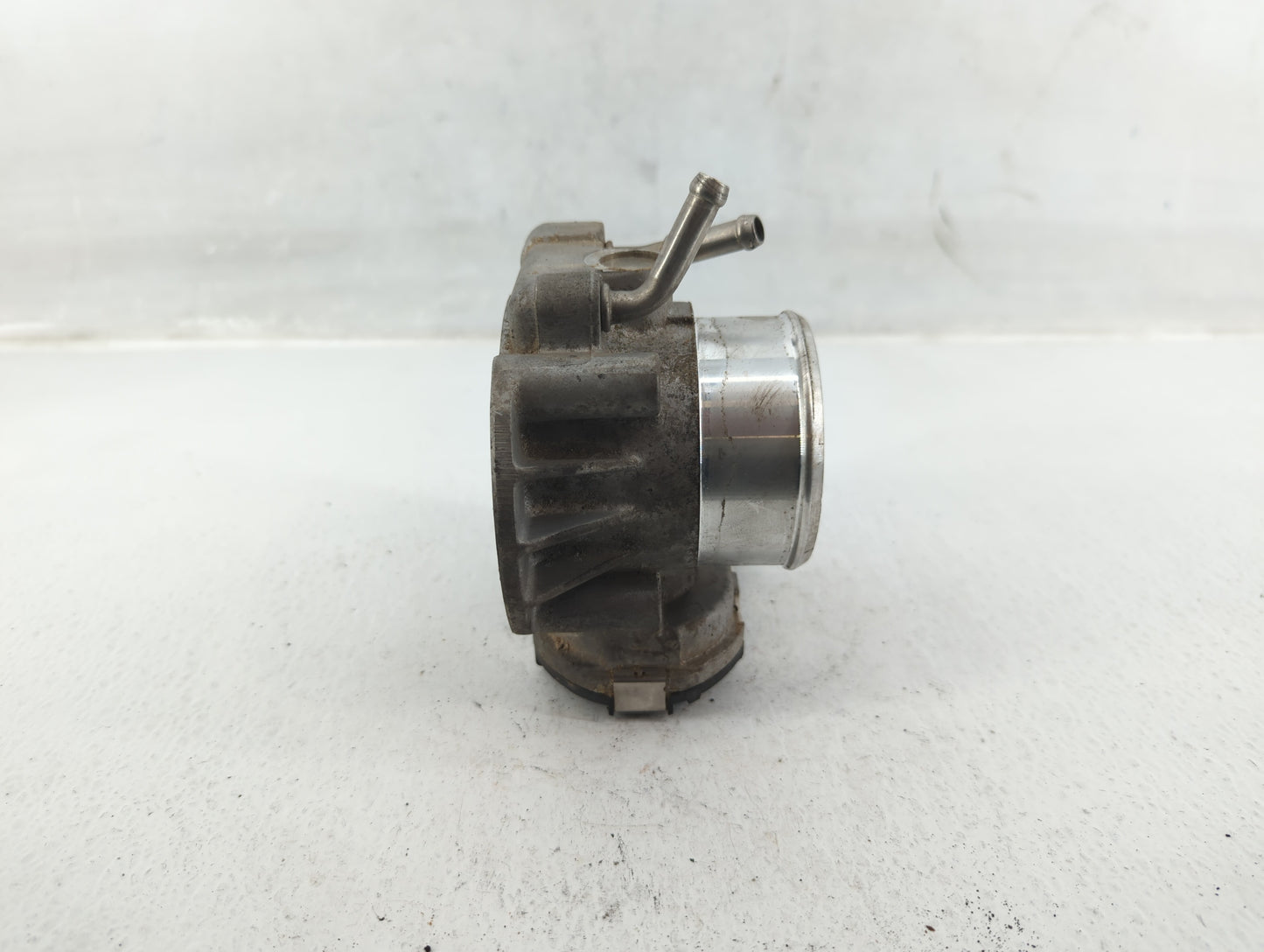 2011-2015 Kia Optima Throttle Body P/N:35100-2G710 Fits Fits 2011 2012 2013 2014 2015 2016 OEM Used Auto Parts - Oemusedauto