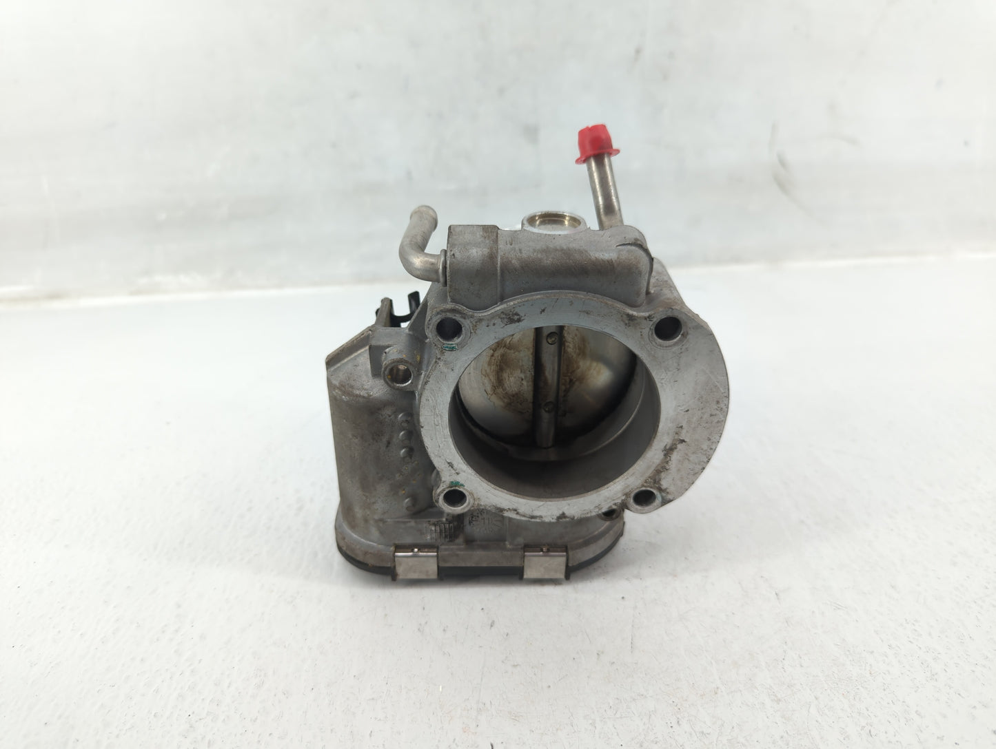 2011-2015 Kia Optima Throttle Body P/N:35100-2G700 Fits Fits 2011 2012 2013 2014 2015 2016 OEM Used Auto Parts - Oemusedauto