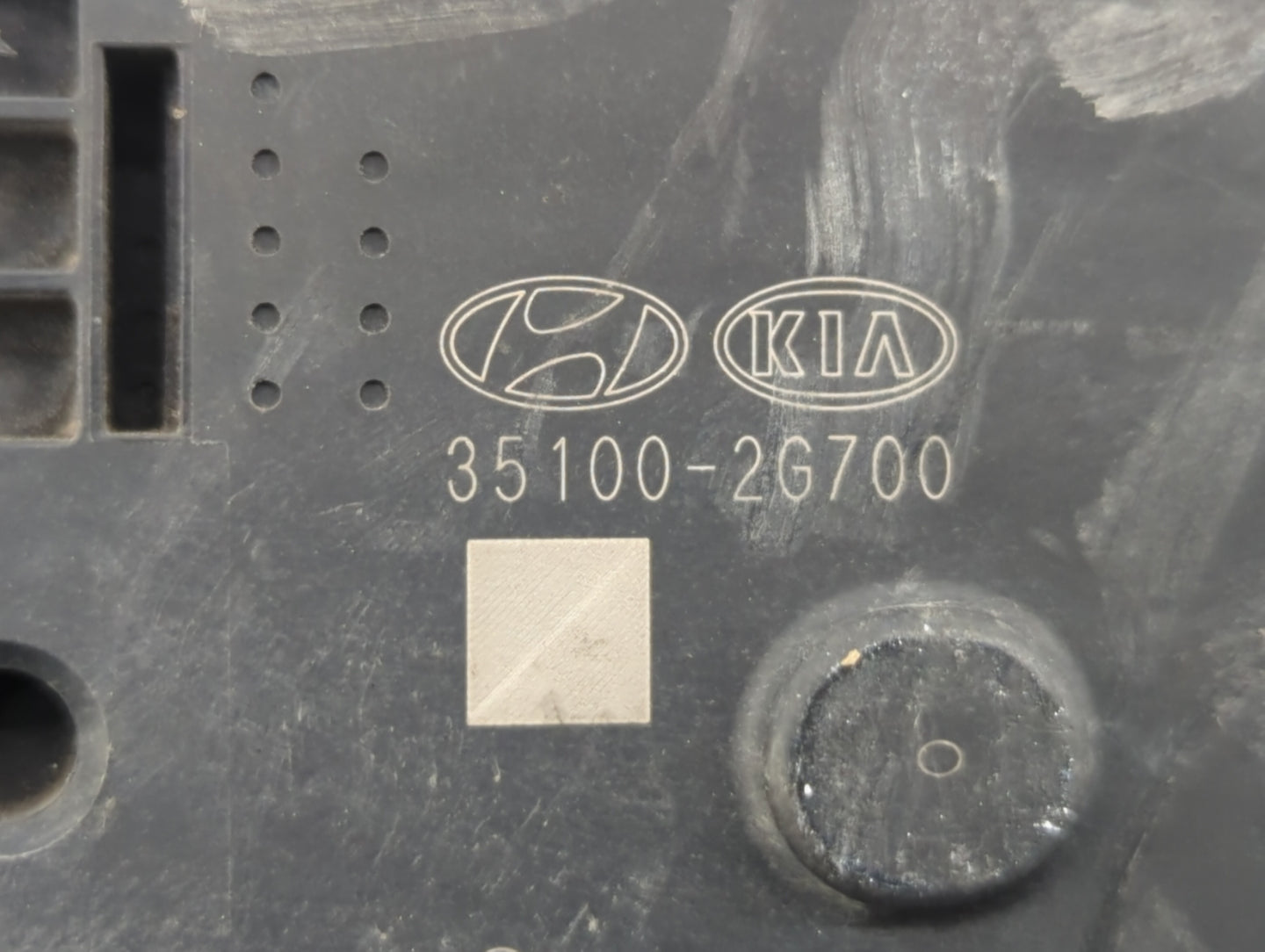 2011-2015 Kia Optima Throttle Body P/N:35100-2G700 Fits Fits 2011 2012 2013 2014 2015 2016 OEM Used Auto Parts - Oemusedauto