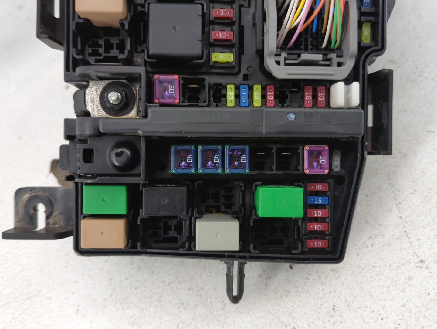 2011-2013 Kia Optima Fusebox Fuse Box Panel Relay Module P/N:91202-2T990 Fits Fits 2011 2012 2013 OEM Used Auto Parts - Oemu