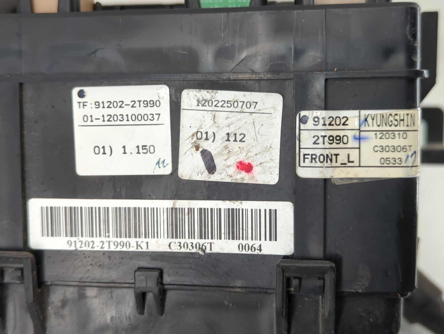 2011-2013 Kia Optima Fusebox Fuse Box Panel Relay Module P/N:91202-2T990 Fits Fits 2011 2012 2013 OEM Used Auto Parts - Oemu