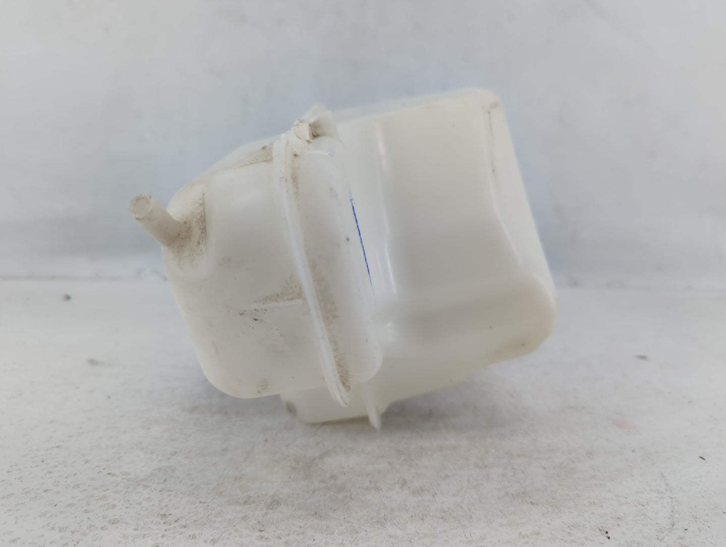 2011-2016 Kia Optima Radiator Coolant Overflow Expansion Tank Bottle - Oemusedautoparts1.com