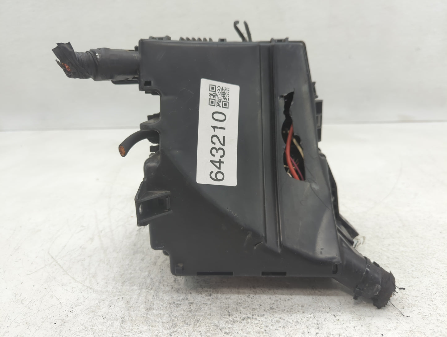 2011-2013 Kia Optima Fusebox Fuse Box Panel Relay Module P/N:VS912004C010M0 Fits Fits 2011 2012 2013 OEM Used Auto Parts - O