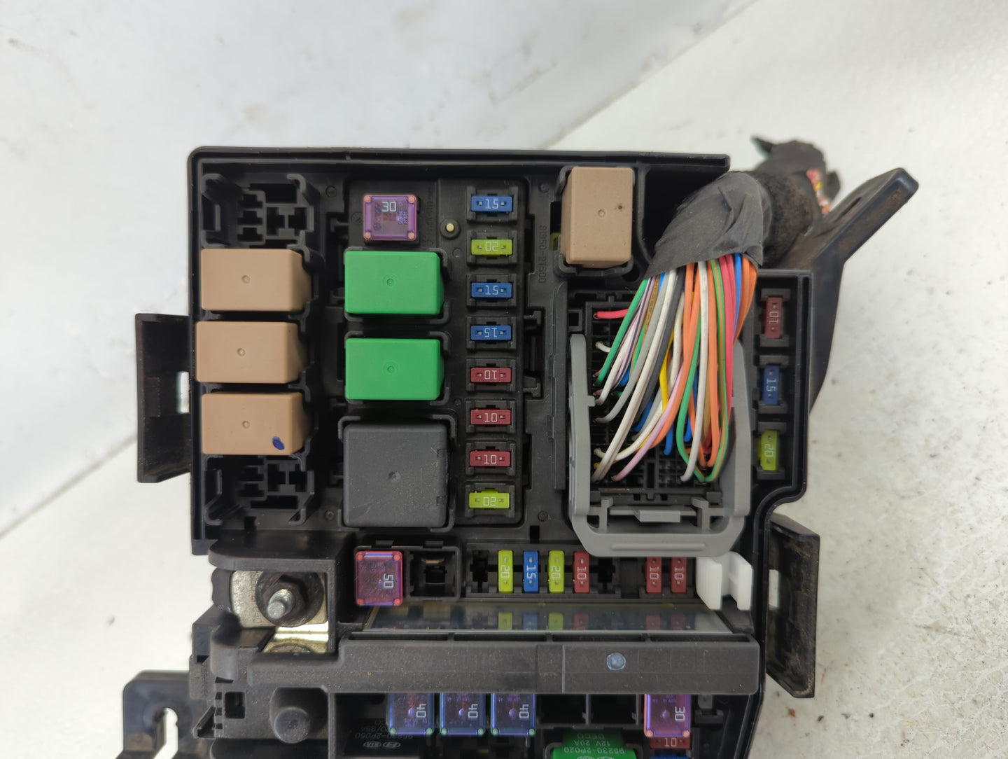 2011-2013 Kia Optima Fusebox Fuse Box Panel Relay Module P/N:91202 2T381 Fits Fits 2011 2012 2013 OEM Used Auto Parts - Oemu