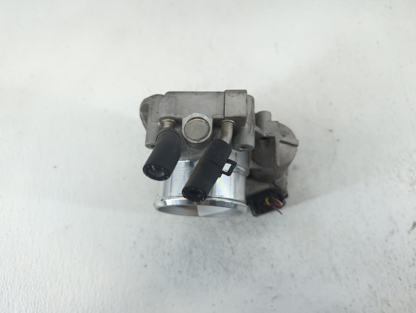2011-2015 Kia Optima Throttle Body P/N:35100-2G710 Fits Fits 2011 2012 2013 2014 2015 2016 OEM Used Auto Parts - Oemusedauto