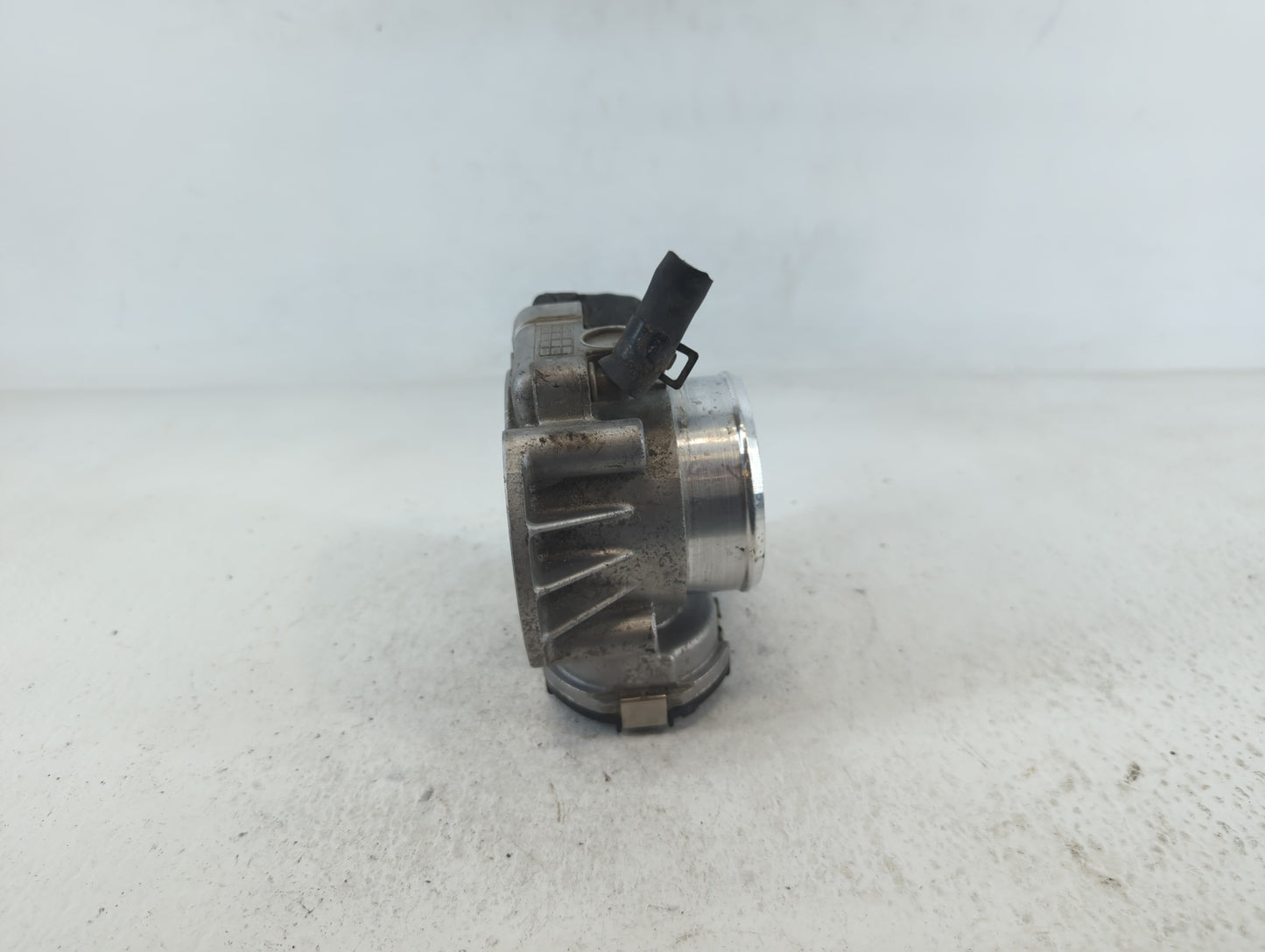 2011-2016 Kia Optima Throttle Body P/N:35100-2G800 Fits Fits 2011 2012 2013 2014 2015 2016 OEM Used Auto Parts - Oemusedauto