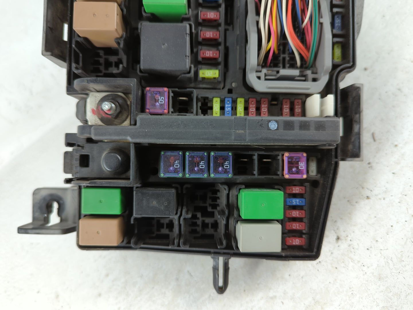 2011-2013 Kia Optima Fusebox Fuse Box Panel Relay Module P/N:91950-2T860 Fits Fits 2011 2012 2013 OEM Used Auto Parts - Oemu