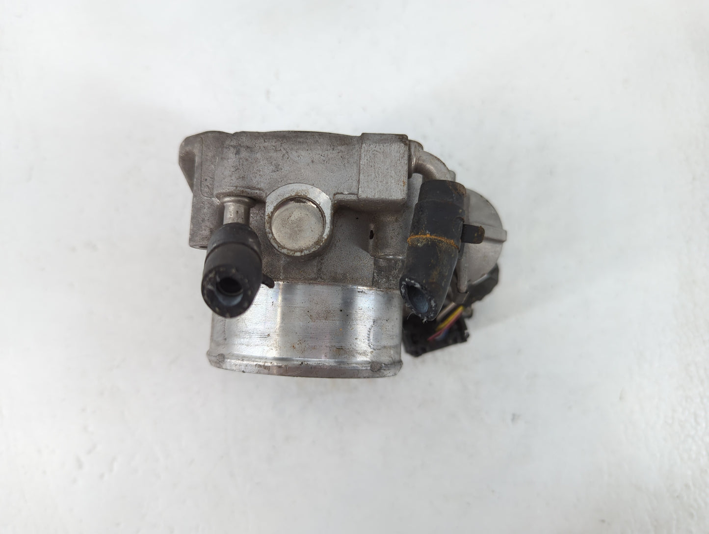 2011-2015 Kia Optima Throttle Body P/N:35100-2G700 Fits Fits 2011 2012 2013 2014 2015 2016 OEM Used Auto Parts - Oemusedauto