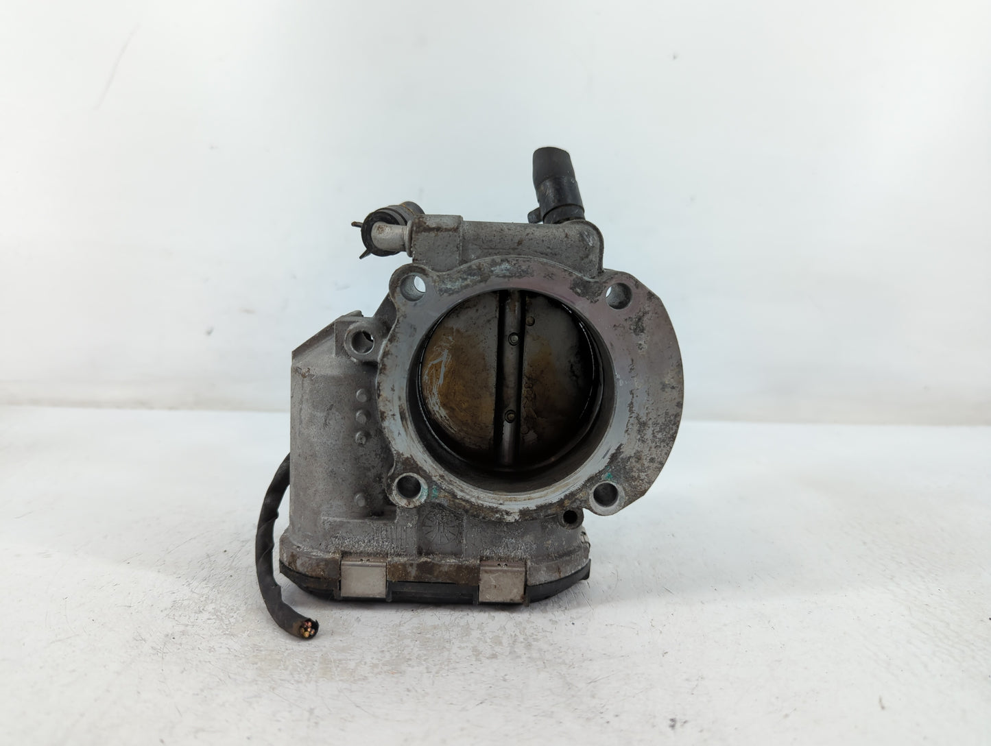 2011-2015 Kia Optima Throttle Body P/N:35100-2G700 Fits Fits 2011 2012 2013 2014 2015 2016 OEM Used Auto Parts - Oemusedauto