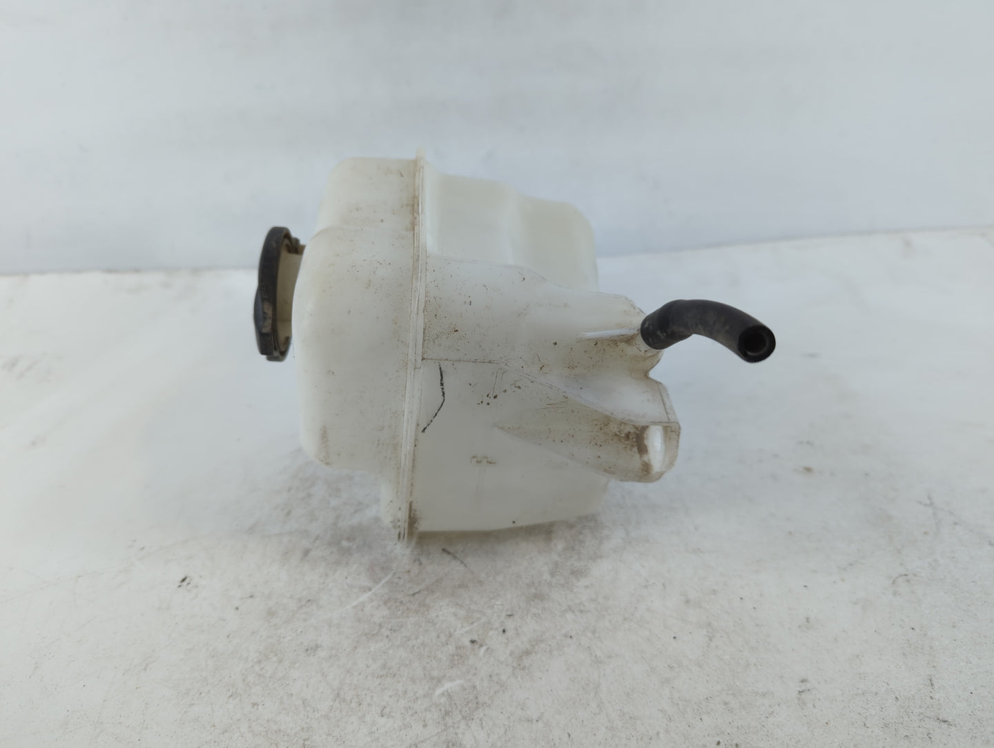2011-2015 Kia Optima Windshield Washer Fluid Reservoir Bottle Oem - Oemusedautoparts1.com