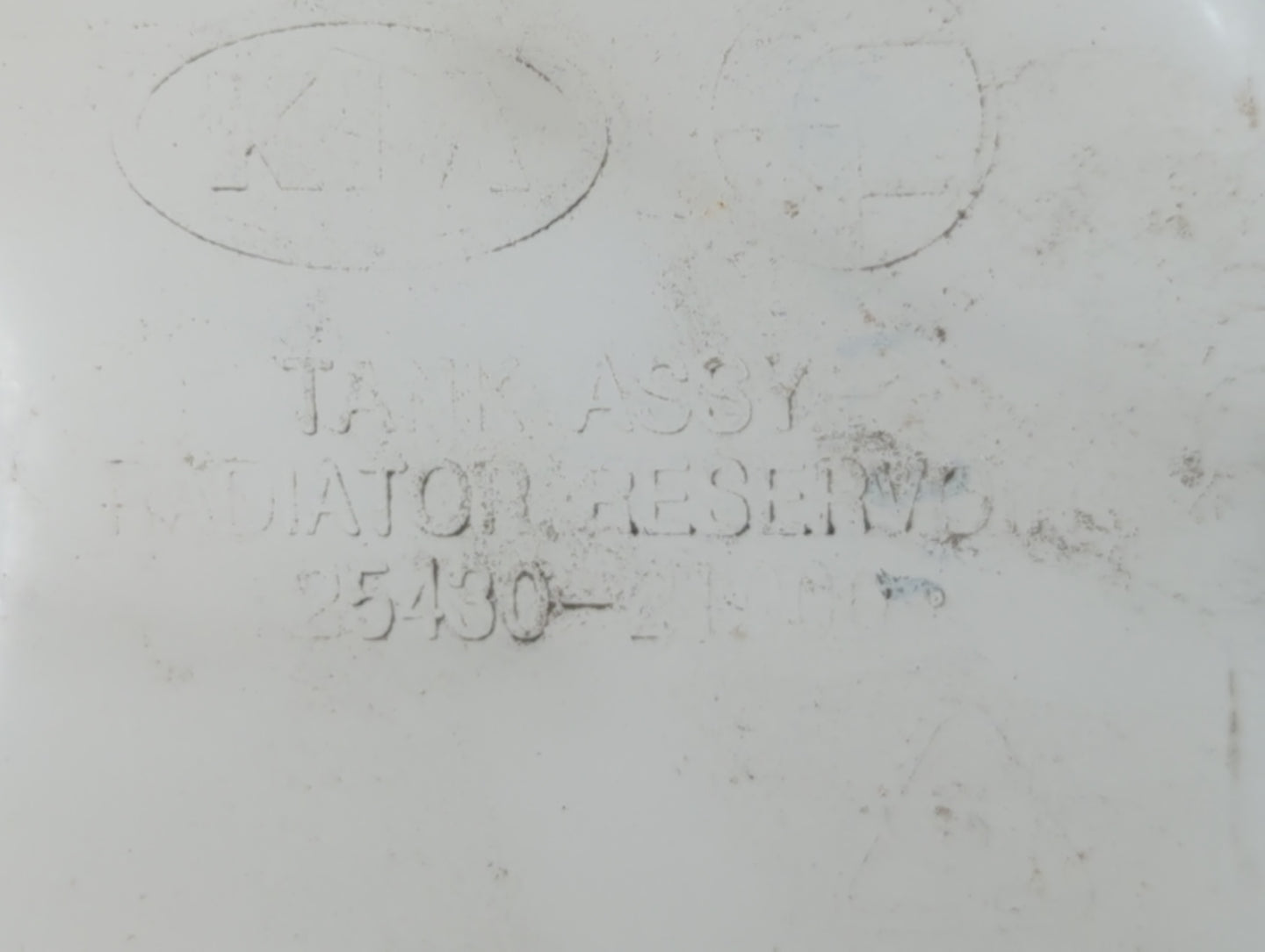 2011-2015 Kia Optima Windshield Washer Fluid Reservoir Bottle Oem - Oemusedautoparts1.com