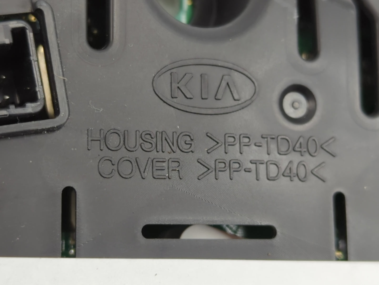 2012-2013 Kia Optima Instrument Cluster Speedometer Gauges Fits Fits 2012 2013 OEM Used Auto Parts - Oemusedautoparts1.com