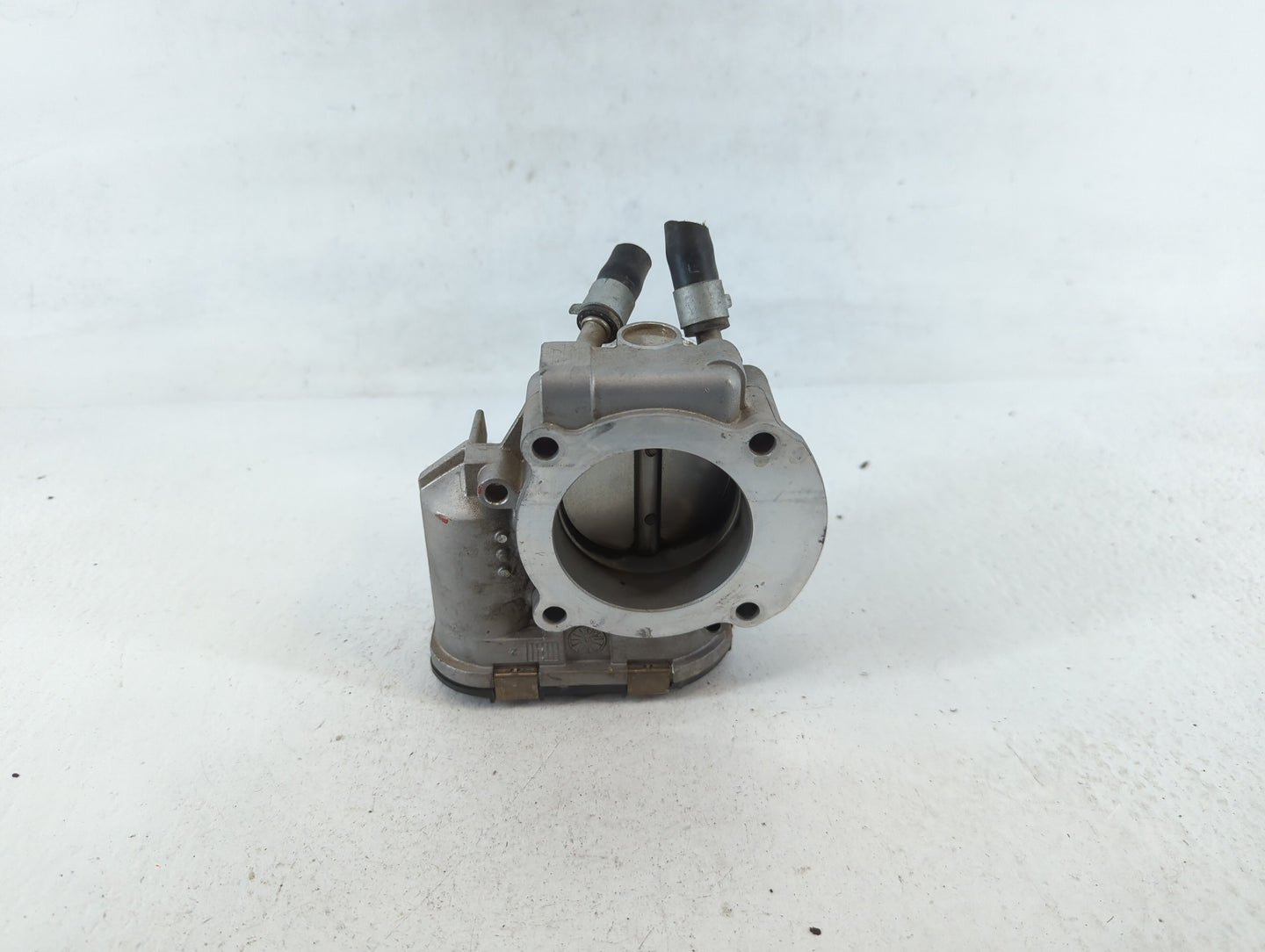 2011-2015 Kia Optima Throttle Body P/N:35100-2G710 Fits Fits 2011 2012 2013 2014 2015 2016 OEM Used Auto Parts - Oemusedauto